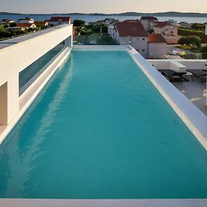 https://luxury-apartments-la-perla.hotelinzadar.com