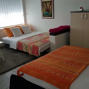 https://studio-two-roses.splithotels.org